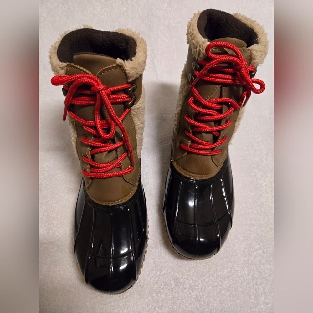 Olivia Miller Women's Jasmine Duck Boots Brown Black Lace Up Size 9.5 Fishing